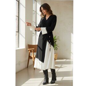 Tory Burch V-Neck Knee-Length Dress Size: M  NEW